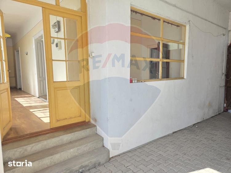 Casă cu 5 camere cu Teren 1010 Mp în Ultracentral