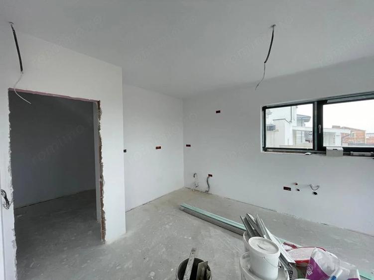 Casă cu 5 camere cu Teren 599 Mp în Giarmata