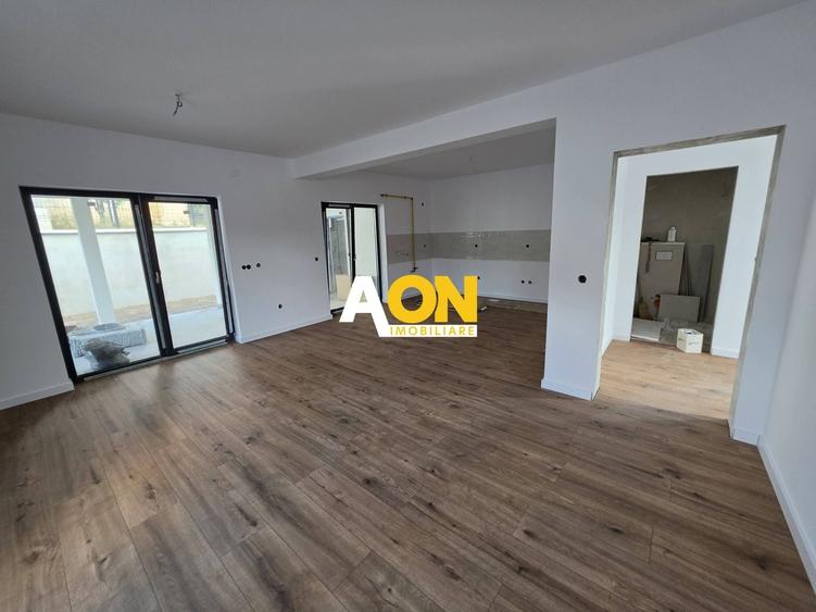Duplex cu 4 camere cu Canalizare în Cetate