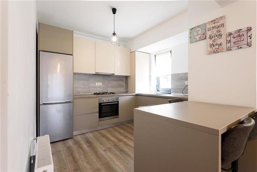 Apartament cu 2 camere decomandat, mobilat în Noua