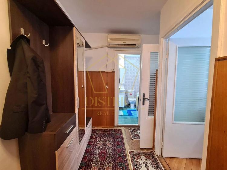 Apartament cu 3 camere decomandat, mobilat în Complex Studențesc