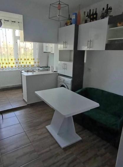 Garsonieră decomandată în Industrială