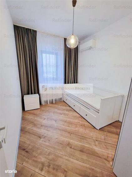Apartament cu 3 camere semidecomandat în Central