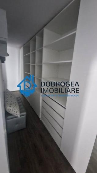 Apartament cu 4 camere decomandat, mobilat în Central