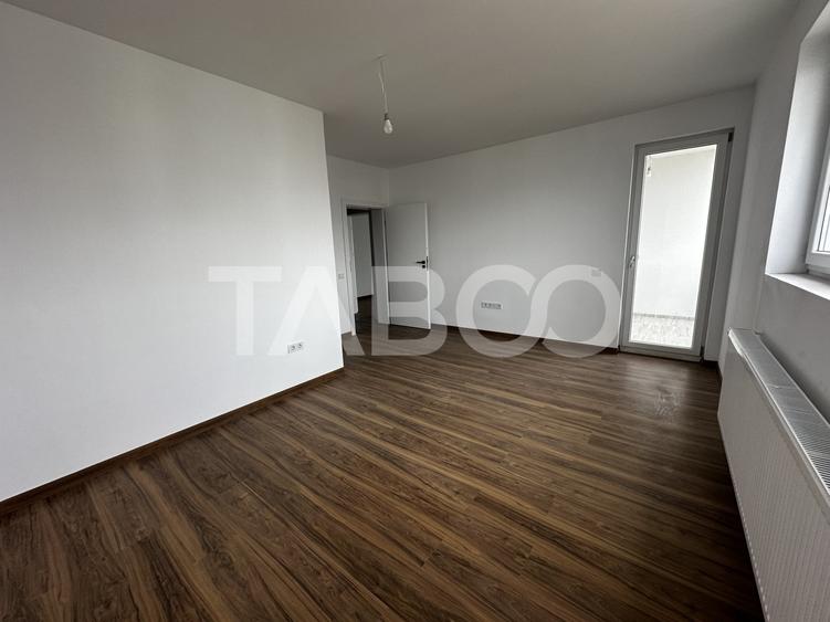 Apartament cu 3 camere decomandat în Șelimbăr — fotografia 2