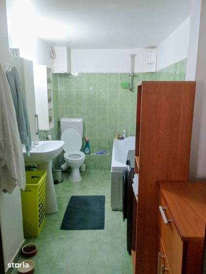 Apartament cu 3 camere în Telegrafului