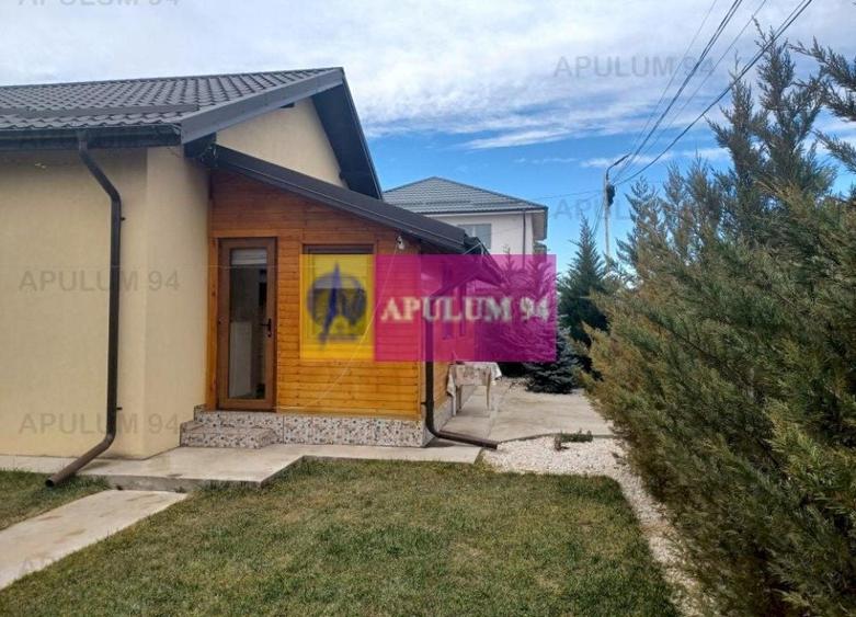 Casă individuală cu 2 camere decomandat cu Canalizare în Săbăreni