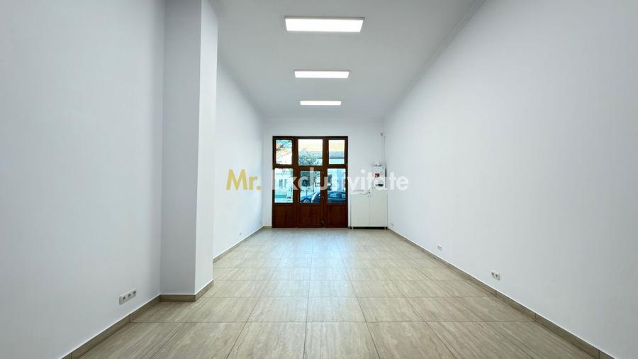 Spațiu comercial, de 42 mp, în Central
