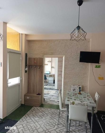 Casă cu 4 camere cu Teren 205 Mp în Semicentral