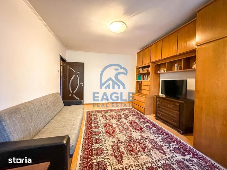 Apartament cu 3 camere decomandat, mobilat în Tomis Nord