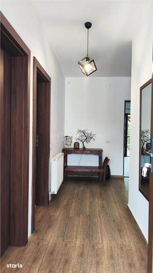 Casă cu 5 camere cu Teren 500 Mp în Zădăreni