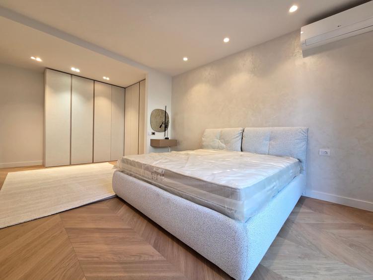 Apartament cu 4 camere decomandat în Iancu Nicolae
