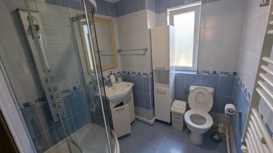 Apartament cu 3 camere decomandat în Tineretului