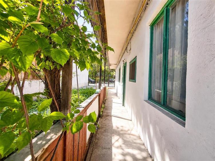 Casă individuală cu 4 camere cu Teren 218 Mp în Centrul Civic