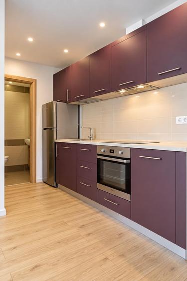 Apartament cu 2 camere semidecomandat, mobilat în Băneasa