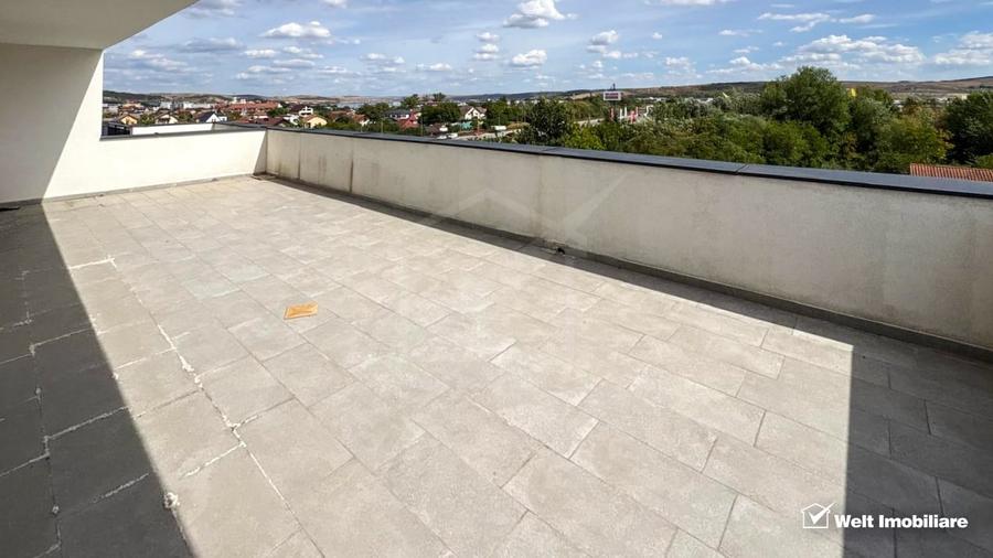 Apartament cu 3 camere semidecomandat, mobilat în Între Lacuri