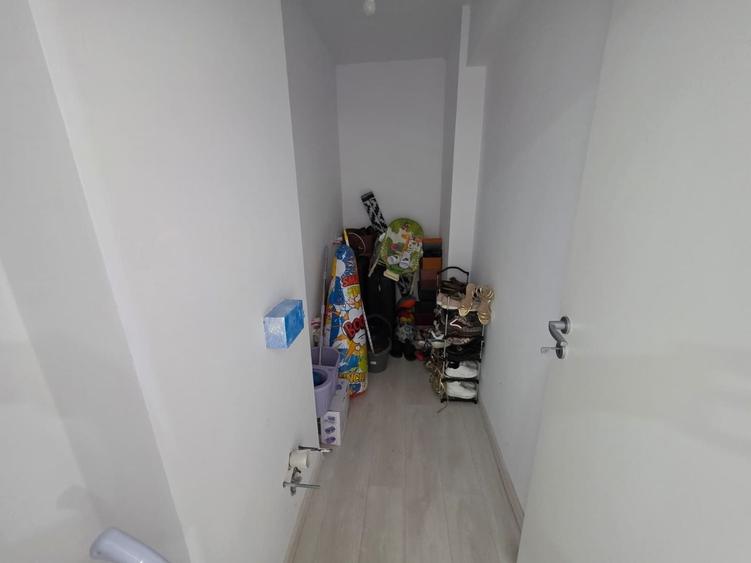 Apartament cu 3 camere decomandat, mobilat în Baicului