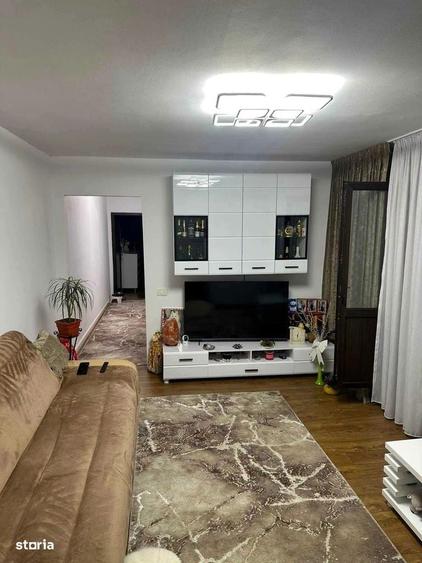 Apartament 3 camere,Dezrobirii,parter cu balcon,CT,AC,mobilat,utilat - 1