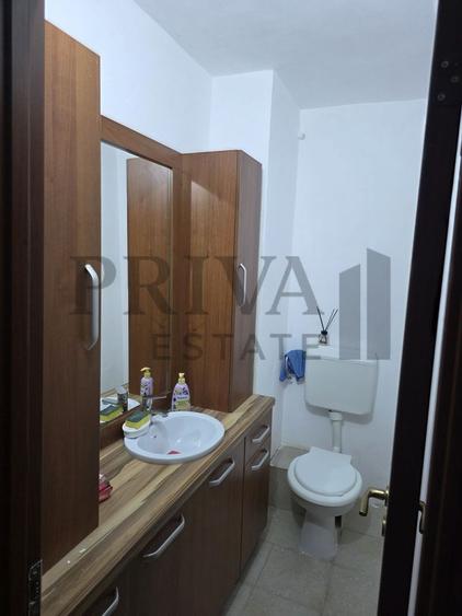 Apartament cu 3 camere decomandat, mobilat în Girocului