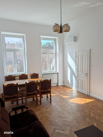 Apartament cu 3 camere decomandat în Central