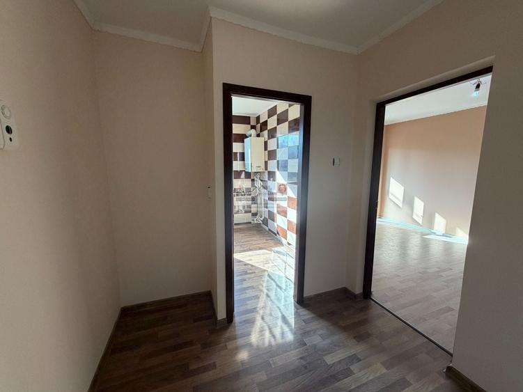 Apartament cu 2 camere semidecomandat în Sud