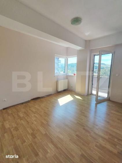 Apartament cu 3 camere în Independenței