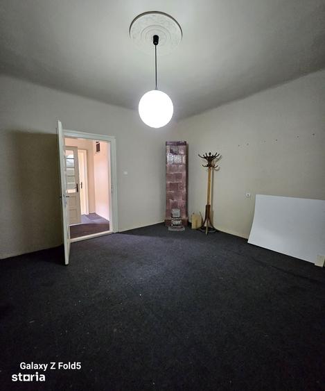 Casă cu 4 camere cu Teren 248 Mp în Central
