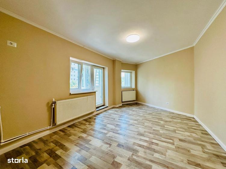 Apartament cu 3 camere în Apărătorii Patriei