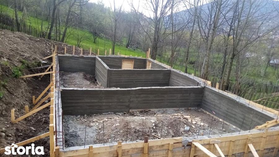 Teren de 1135 mp, în Valea Doftanei