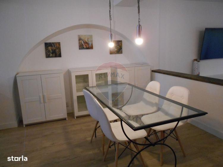 Spațiu comercial, de 393 mp, în Ștrand