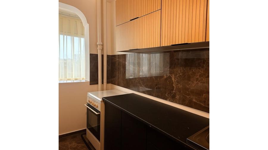 Apartament cu 2 camere semidecomandat, mobilat în 1 Mai