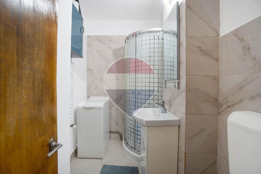 Garsonieră decomandată în Noua