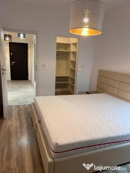Apartament cu 2 camere decomandat în Basarabia
