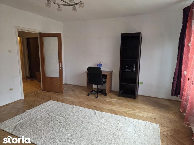 Apartament cu 3 camere în Mărăști