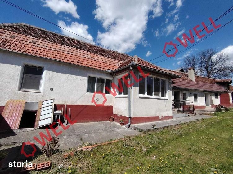 Casă cu 5 camere cu Teren 1249 Mp în Măieruș