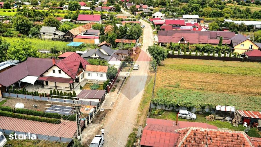 Casă cu 3 camere cu Teren 2254 Mp în Mănăstirea Cașin
