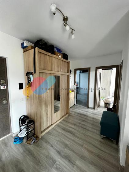 Apartament cu 3 camere semidecomandat, mobilat în Zorilor