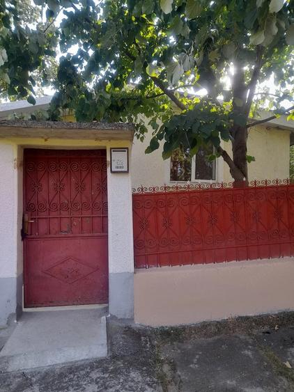 Casă cu Teren 300 Mp în Sititelec