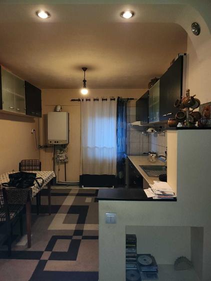 Apartament cu 2 camere decomandat în Carpați 2