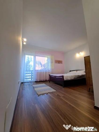 Casă cu 7 camere cu Teren 248 Mp în Piatra Arsă