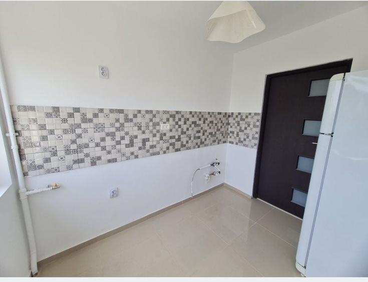 Apartament cu 2 camere semidecomandat în Titan