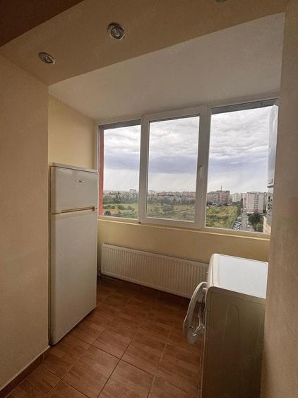 Apartament cu 2 camere decomandat în Exterior Vest