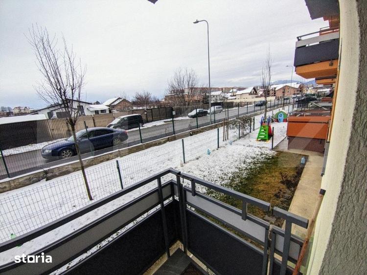 Apartament cu 3 camere decomandat în Tractorul