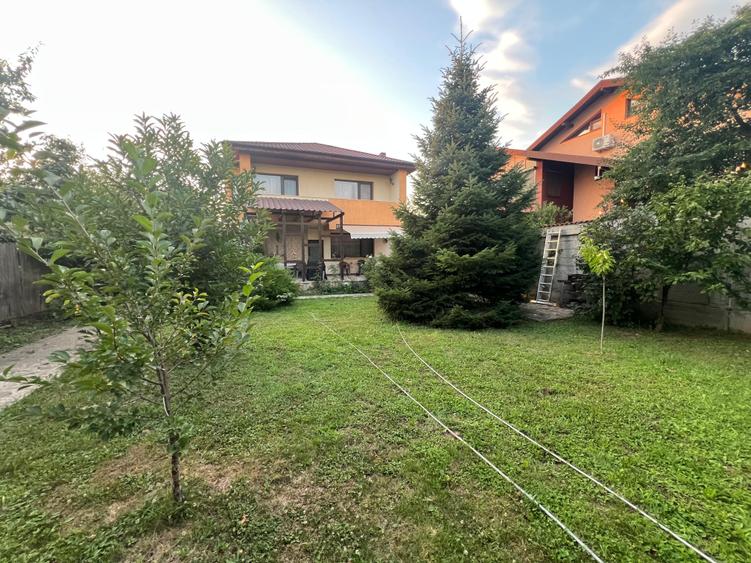 Casă cu 5 camere cu Canalizare în Gulia