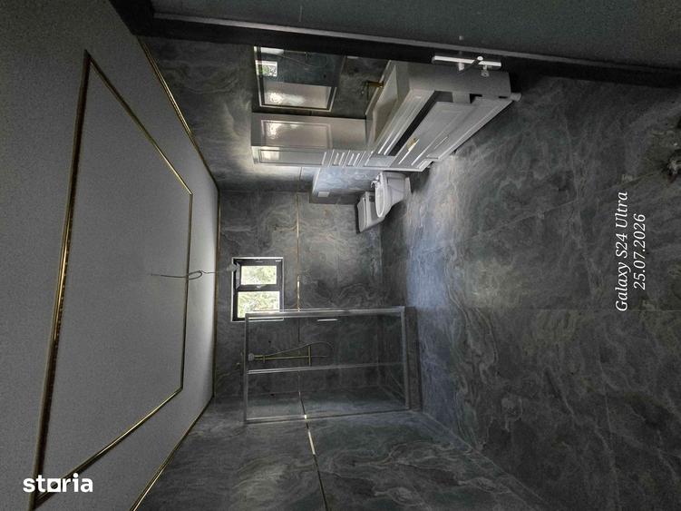 Casă cu 6 camere cu Teren 2300 Mp în Central