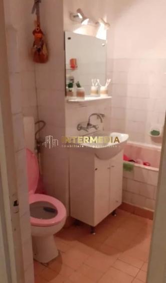 Apartament cu 2 camere decomandat, mobilat în Ampoi 3