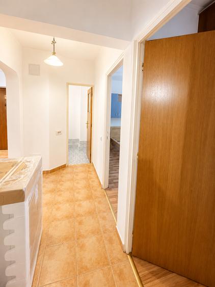 Apartament cu 3 camere decomandat în 13 Septembrie