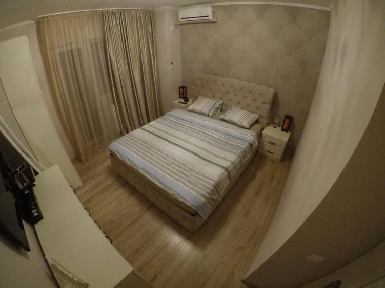 Apartament cu 3 camere decomandat în Ultracentral