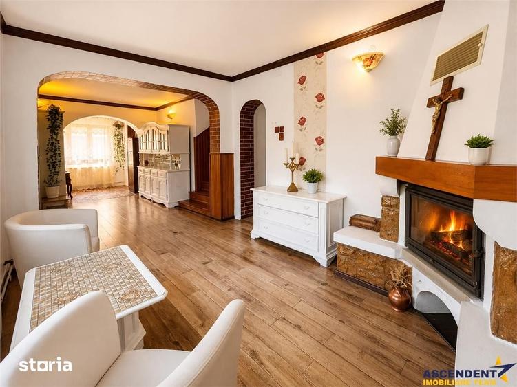 Casă cu 7 camere cu Teren 790 Mp în Central