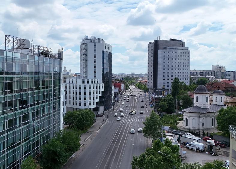 Birou, de 12,098 mp, în Victoriei